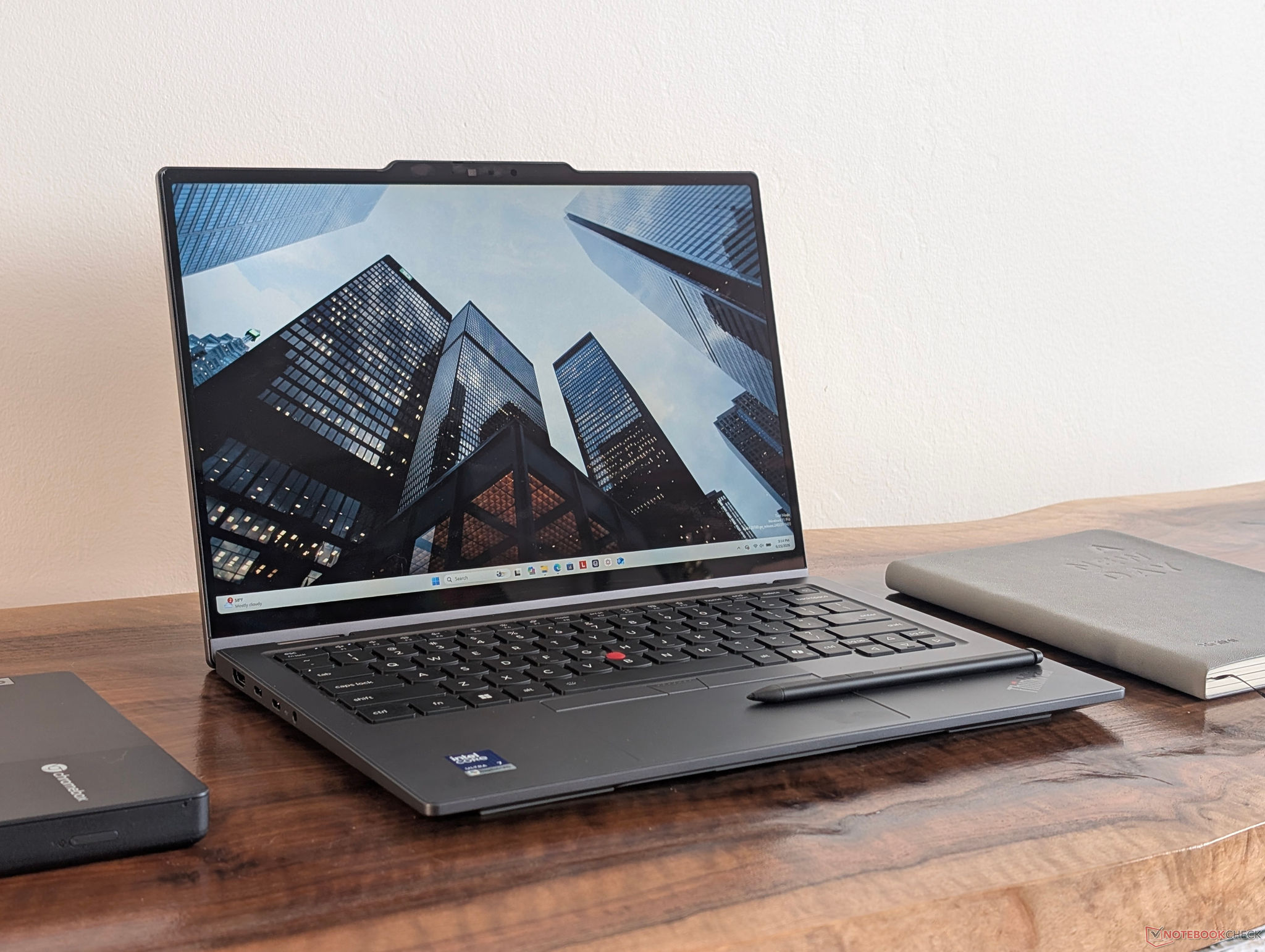 Những người săn tìm hiệu năng nên bỏ qua tất cả các phiên bản ThinkPad X1 2-in-1 Gen 11 ngoại trừ bản Core Ultra X7