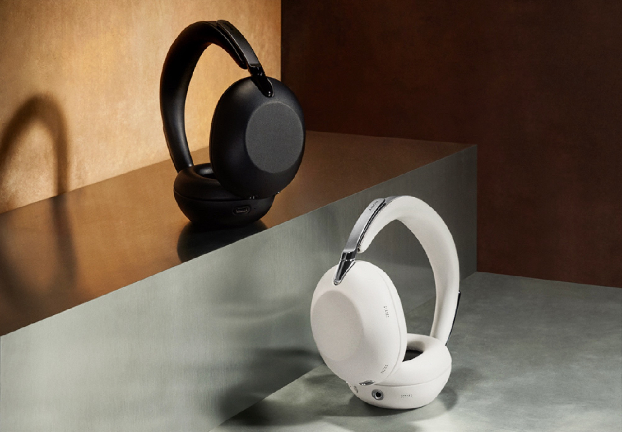 Tai nghe Sony WH-1000XM6 và phiên bản The ColleXion nhận bản cập nhật mới