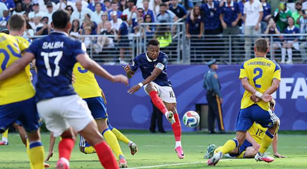 Kylian Mbappe tỏa sáng giúp đội tuyển Pháp tạo nên sự khác biệt trước Thụy Điển.