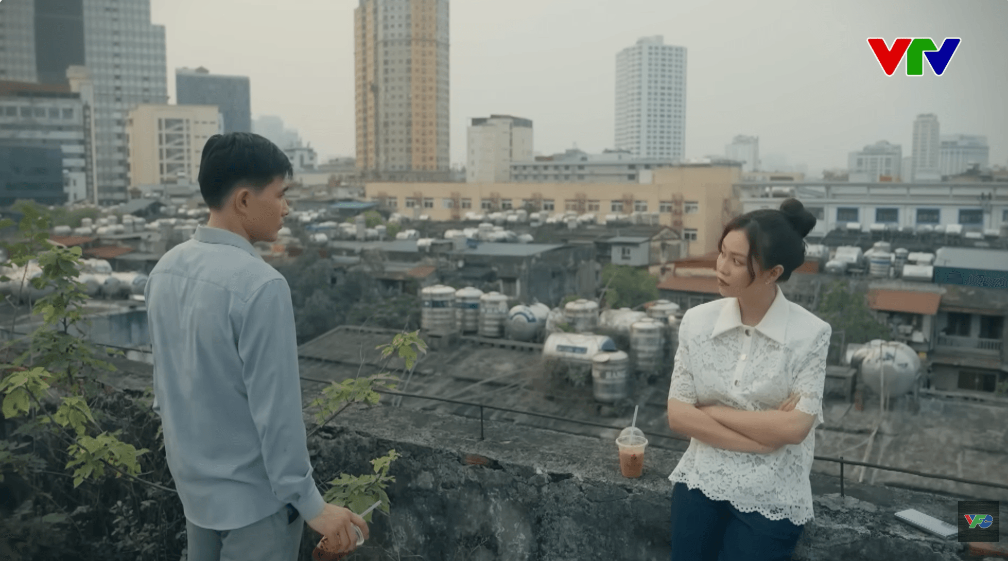 Sinh và Diệu chia sẻ về những áp lực và hy vọng trong cuộc sống mới.