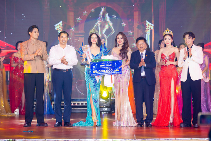 Ngọc Thảo tham gia các hoạt động bên lề cuộc thi