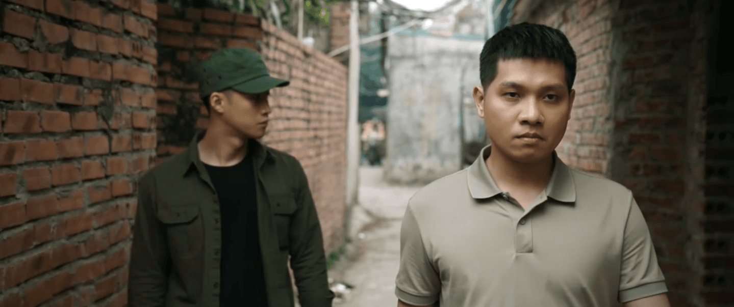 Viên vượn tẩu thoát thành công nhờ tin nhắn báo mật ngay trước khi cảnh sát ập đến.
