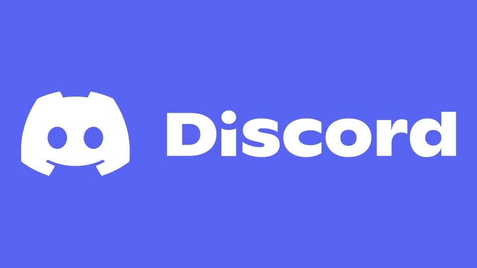 Giao diện App Directory trên Discord hỗ trợ tìm kiếm và cài đặt ứng dụng cho máy chủ.