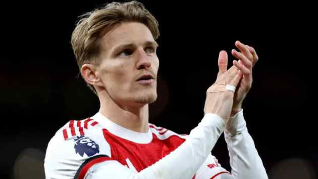 Martin Odegaard cam kết tương lai với Arsenal trong bối cảnh có tin đồn chuyển nhượng