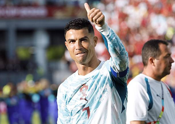 Cristiano Ronaldo tự tin chạm trán Tây Ban Nha. Ảnh: Getty Images