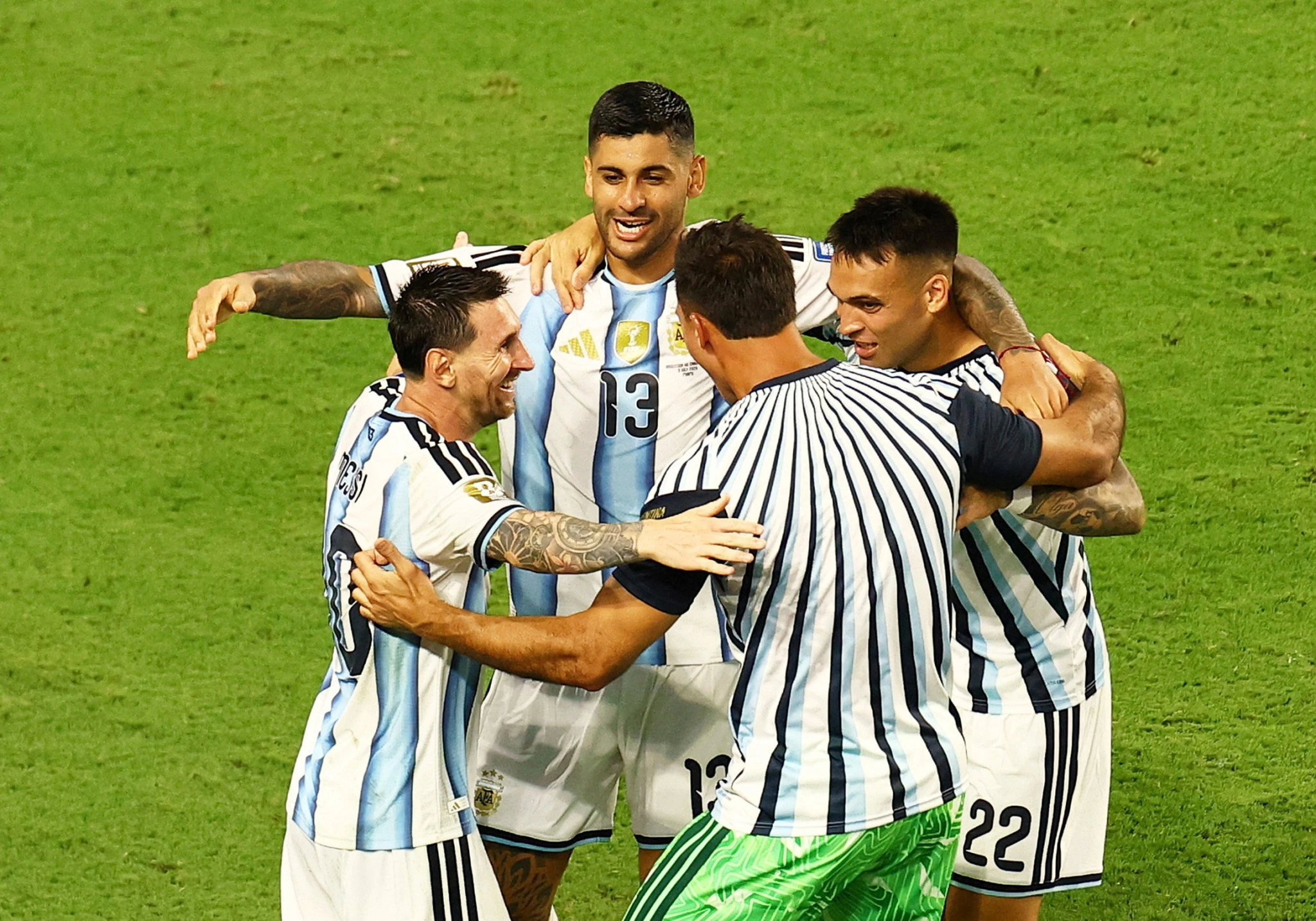Khoảnh khắc ghi bàn của Cape Verde khiến hàng phòng ngự Argentina lúng túng trong trận đấu tại vòng 1/16.