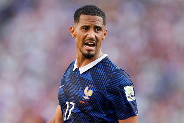 William Saliba duy trì phong độ ổn định trong màu áo đội tuyển quốc gia.