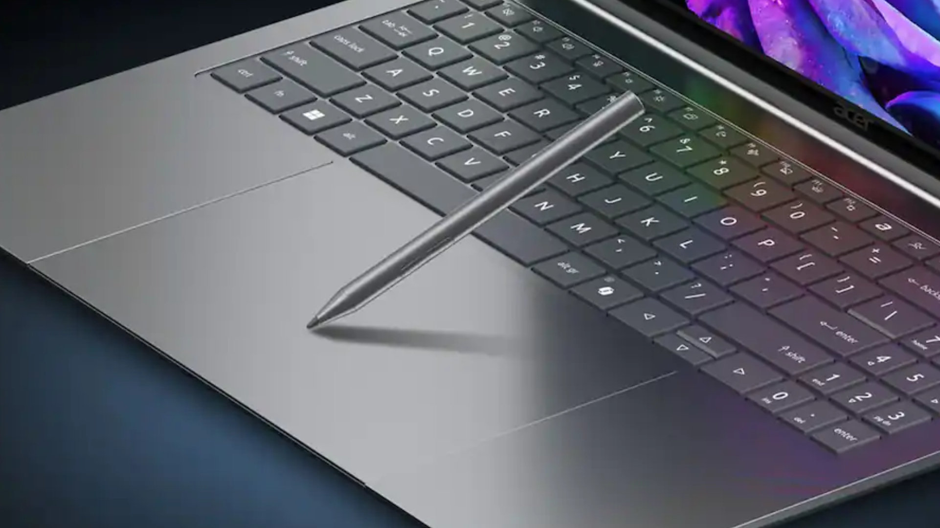 Bàn di chuột haptic trên Acer Swift 16 hỗ trợ bút cảm ứng