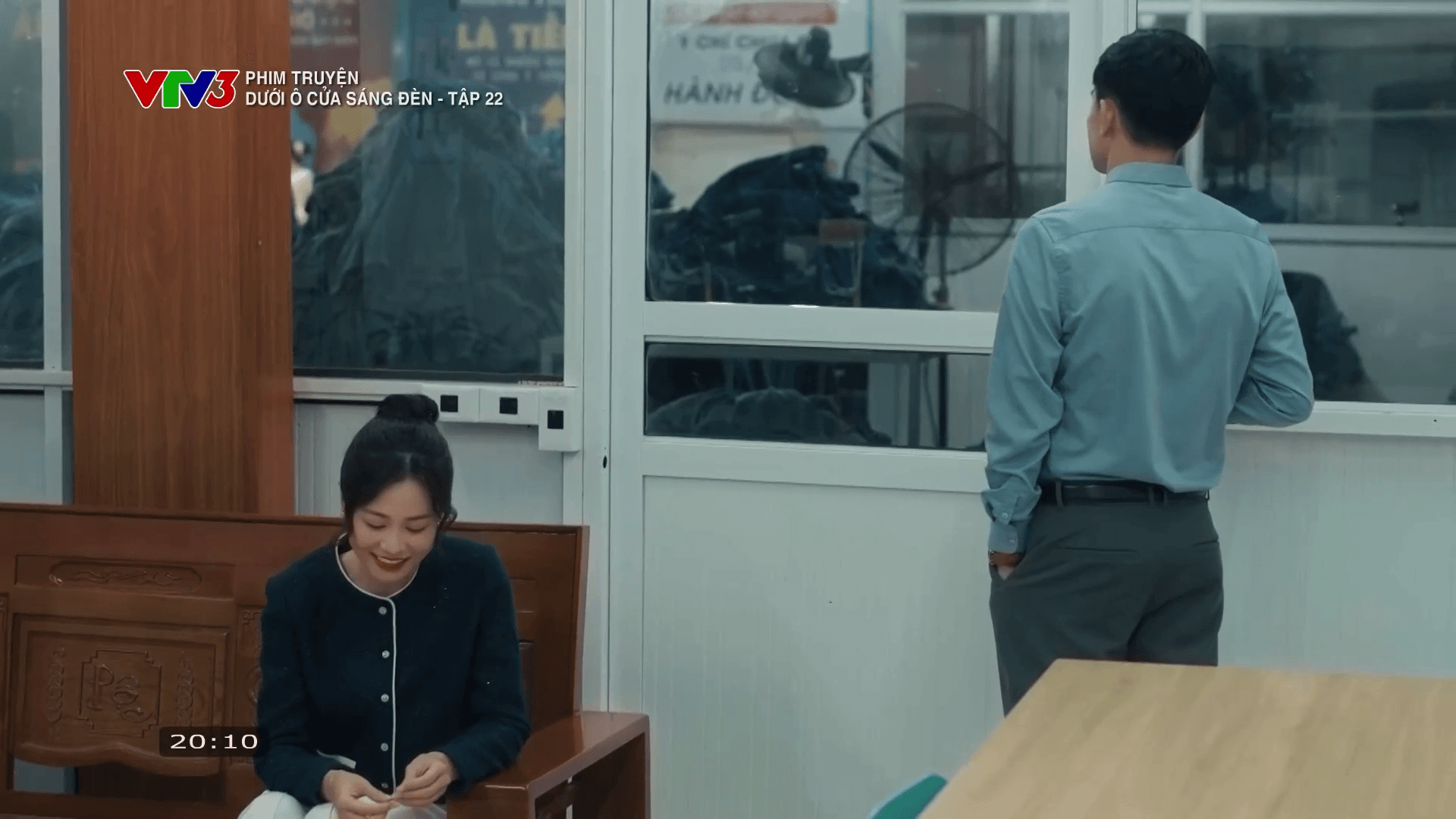 Diệu và Sinh trong cuộc đối thoại về tương lai và nợ ân tình tại tập 22 Dưới ô cửa sáng đèn