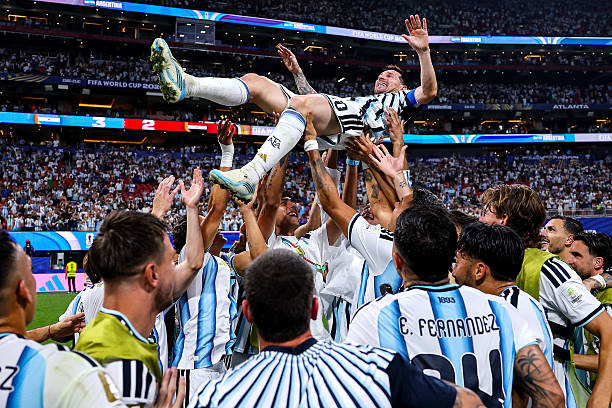Lionel Messi đóng vai trò trung tâm trong lối chơi và tinh thần của đội tuyển Argentina.
