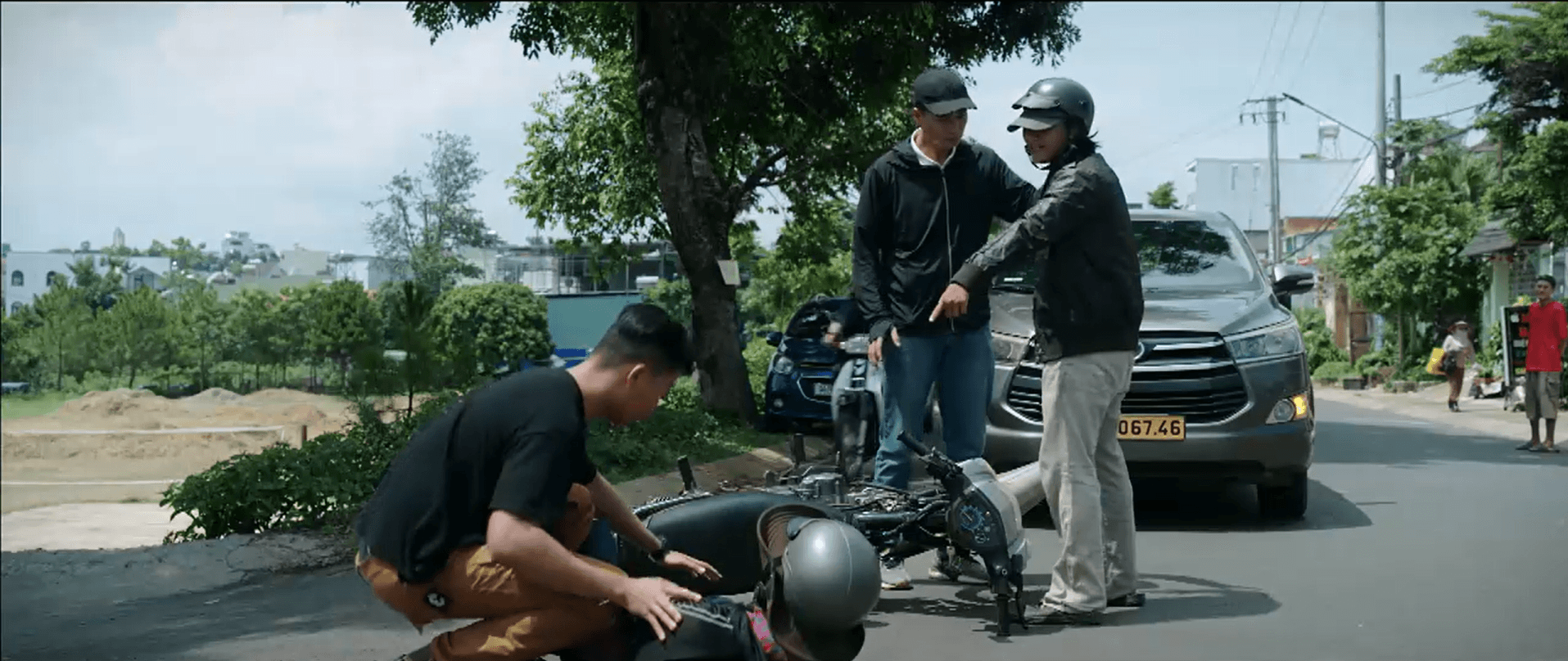 Diễn biến cuộc truy đuổi trên đường phố.