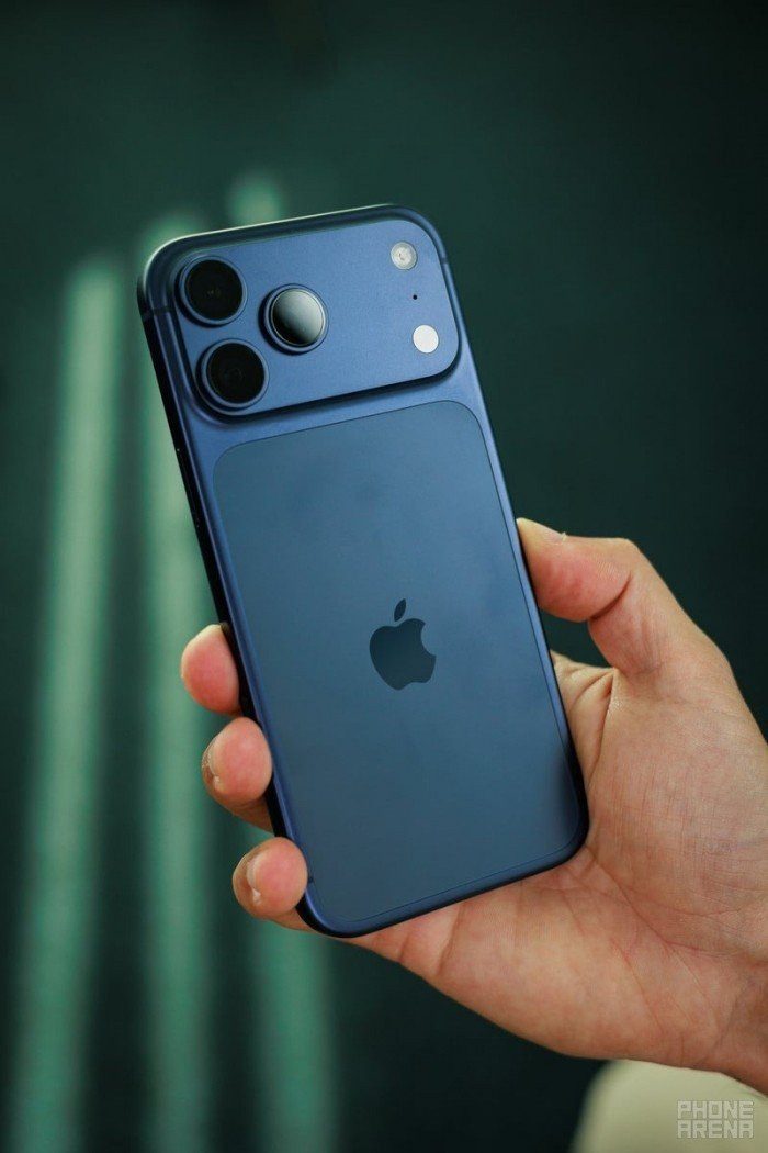 iPhone 17 Pro Max giảm giá mạnh tại các đại lý bán lẻ Việt Nam