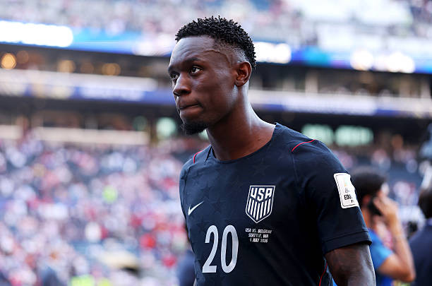 Balogun lên tiếng xin lỗi người hâm mộ sau thất bại tại World Cup 2026.