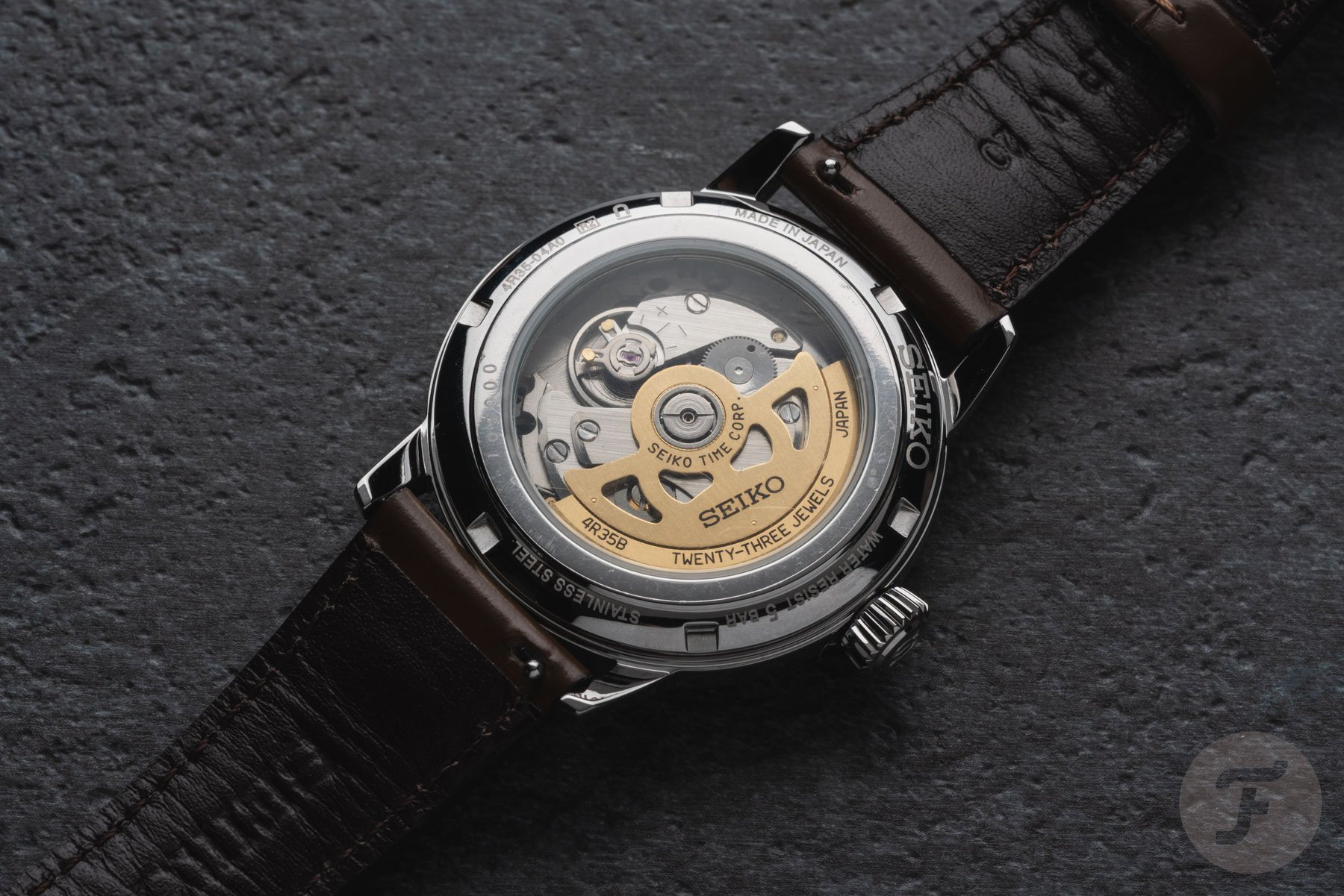 Chi tiết hoàn thiện của mặt số Seiko Presage HCB002J