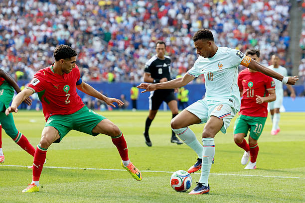 Kylian Mbappe tỏa sáng sau khi đá hỏng phạt đền trong trận gặp Morocco