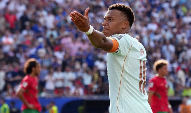 HLV Didier Deschamps ca ngợi bản lĩnh của Mbappe sau chiến thắng trước Morocco
