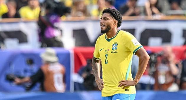 Tiền vệ Ederson trong màu áo Atalanta trước khi thương vụ với MU đổ vỡ.