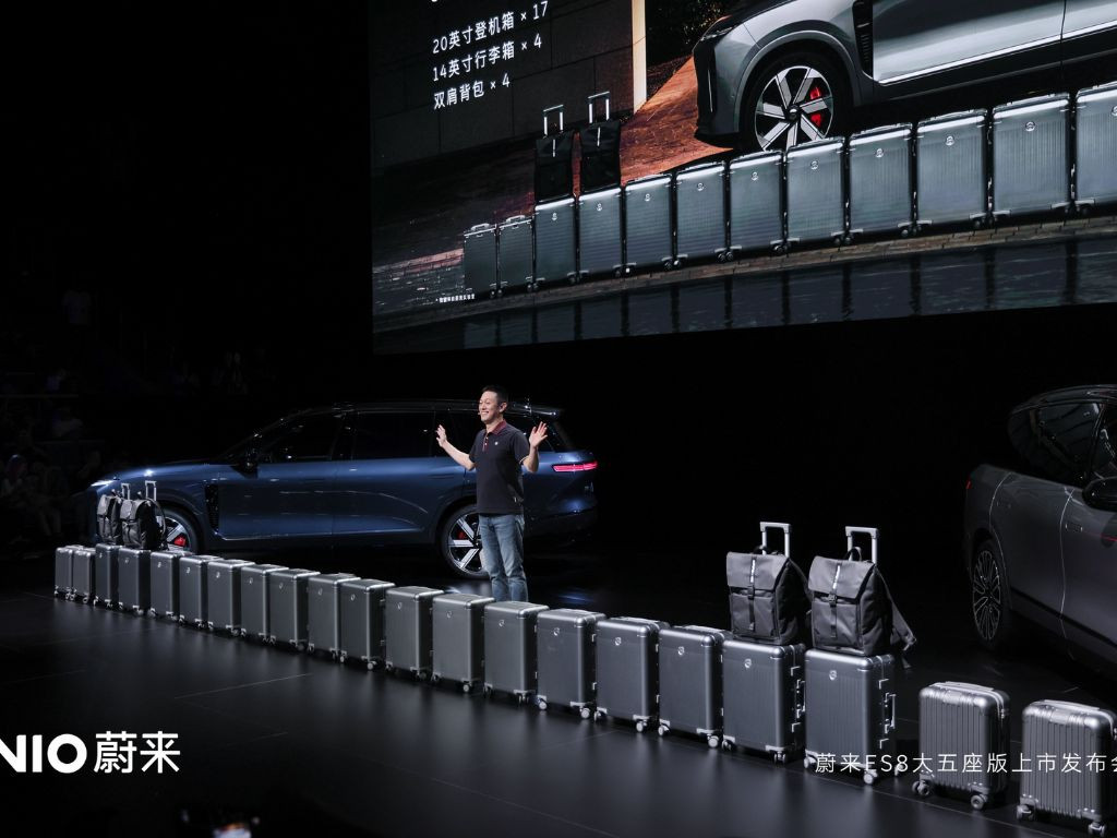 Mẫu SUV điện Nio ES8 phiên bản 5 chỗ vừa được bàn giao tại thị trường Trung Quốc