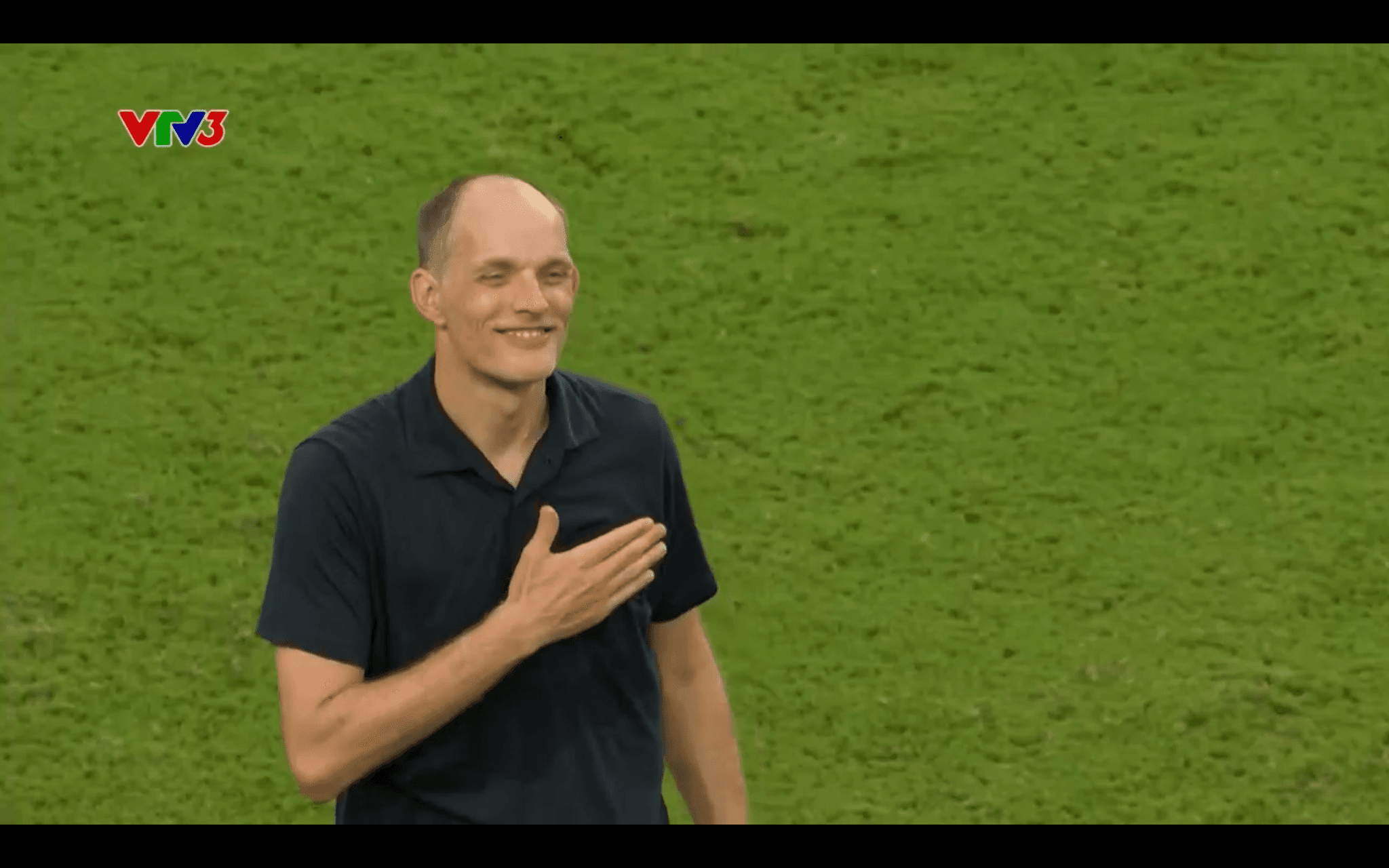 Huấn luyện viên Thomas Tuchel trên băng ghế chỉ đạo