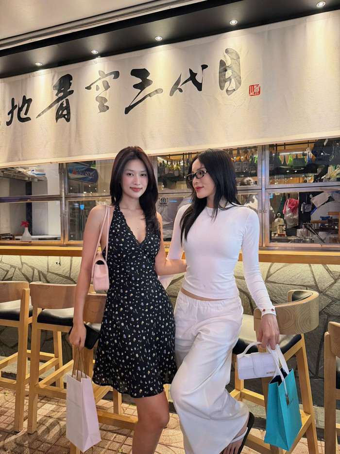 Kỳ Duyên và Đoàn Thiên Ân trong dịp kỷ niệm 2 năm đồng hành
