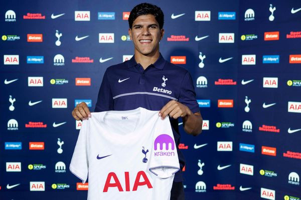 Sân vận động Tottenham Hotspur trong kỳ chuyển nhượng