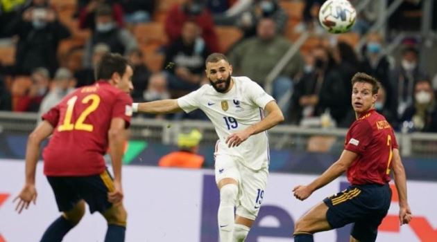 Benzema ghi bàn thắng đẳng cấp vào lưới Tây Ban Nha tại Nations League 2021.