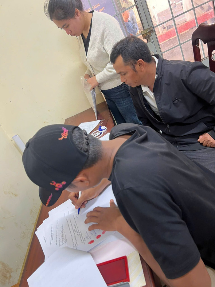 H'Hen Niê chia sẻ hình ảnh hai anh trai