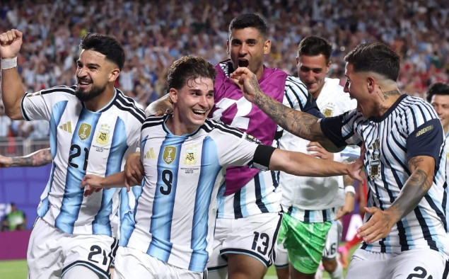 Argentina bộc lộ nhiều điểm yếu trong lối chơi