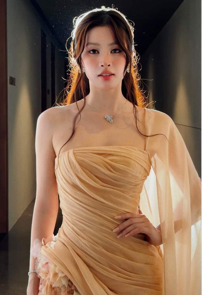 Nhan sắc nghìn năm có một của Hoa hậu Tiểu Vy.