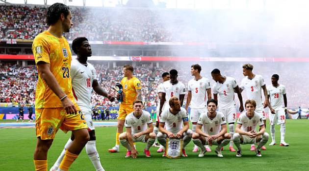 Tiền vệ Kobbie Mainoo ngồi trên băng ghế dự bị của tuyển Anh tại World Cup 2026