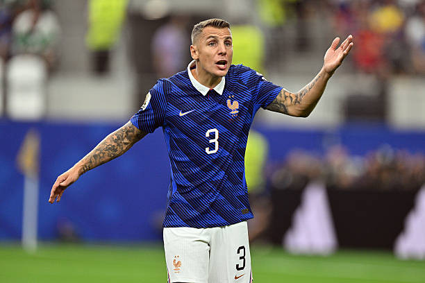 Lucas Digne mắc sai lầm nghiêm trọng dẫn đến bàn thua
