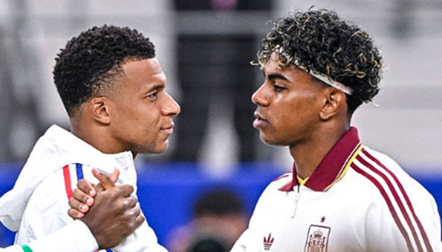 Mbappe thất bại trước Tây Ban Nha của Lamine Yamal. (Ảnh: Getty Images)