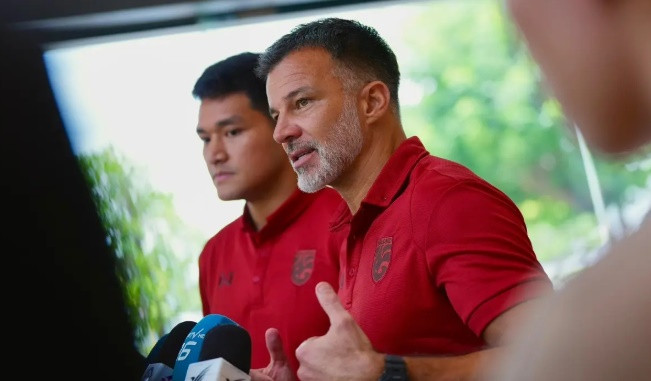 HLV Anthony Hudson đánh giá cao đội tuyển Việt Nam