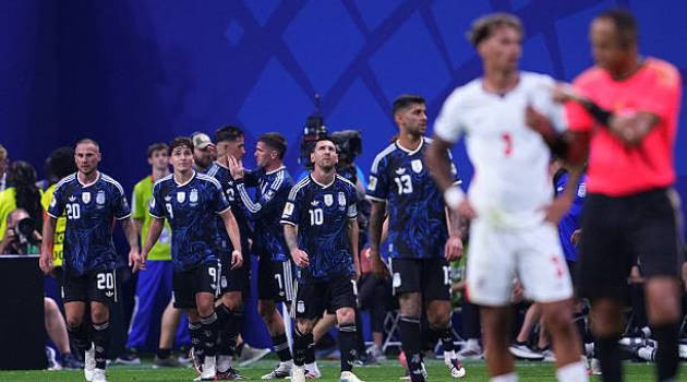 Trận đấu giữa Argentina và Anh tại bán kết World Cup 2026.