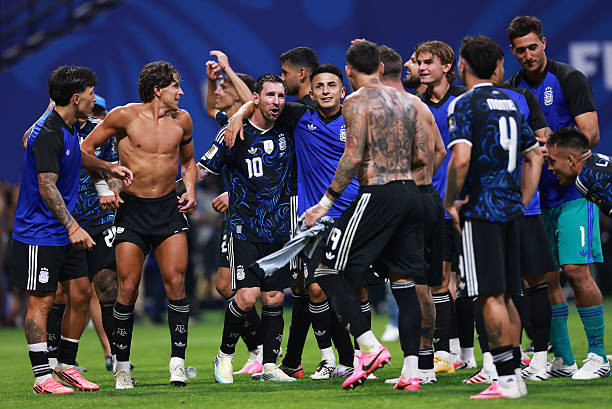 Đội tuyển Argentina ăn mừng sau khi giành quyền vào chơi trận chung kết World Cup 2026.