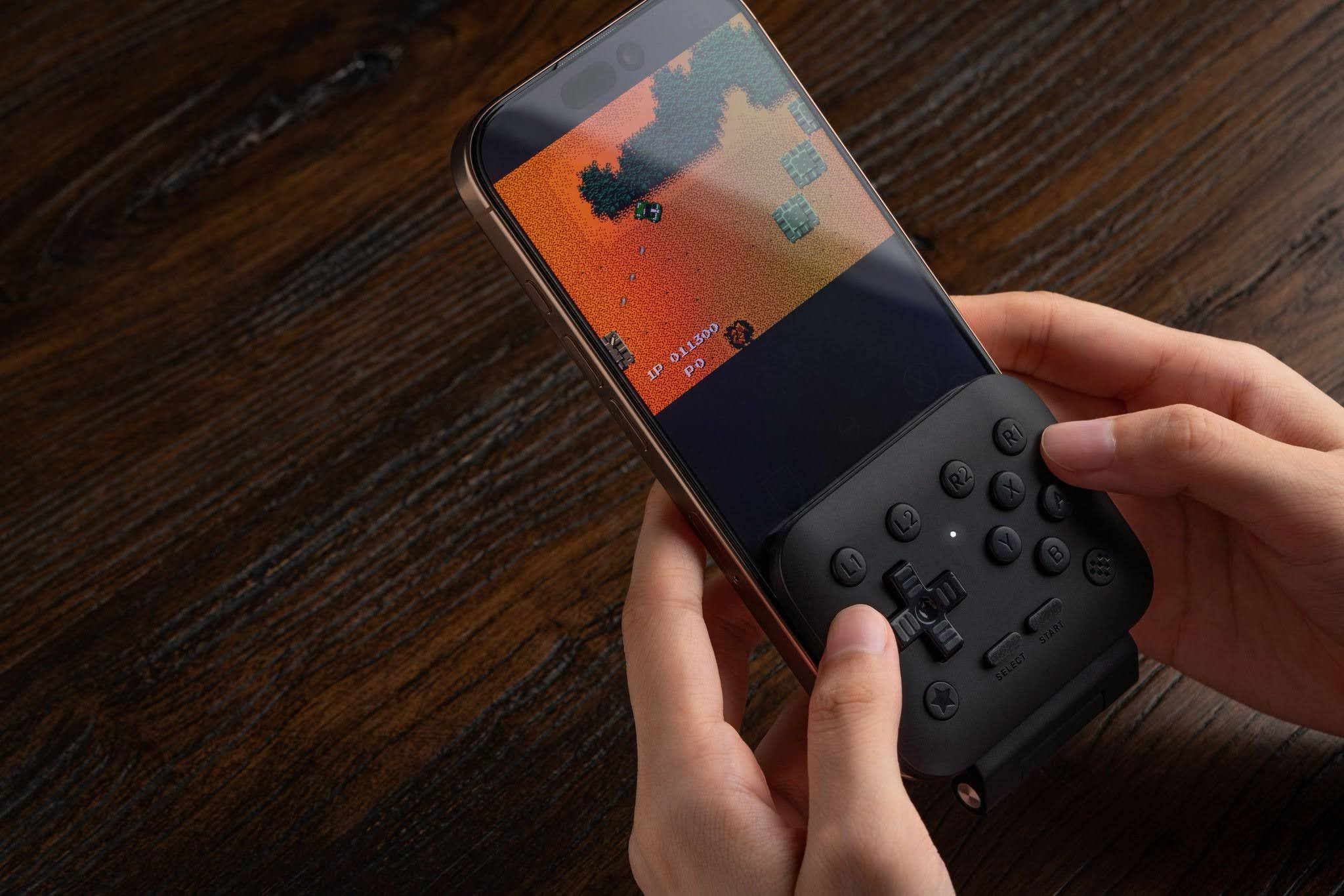 Phiên bản 8BitDo FlipPad EDC Black Edition màu đen toàn bộ