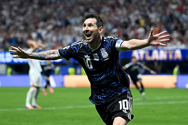 Lionel Messi có lần thứ 3 trong sự nghiệp giành vé vào chơi trận chung kết World Cup.