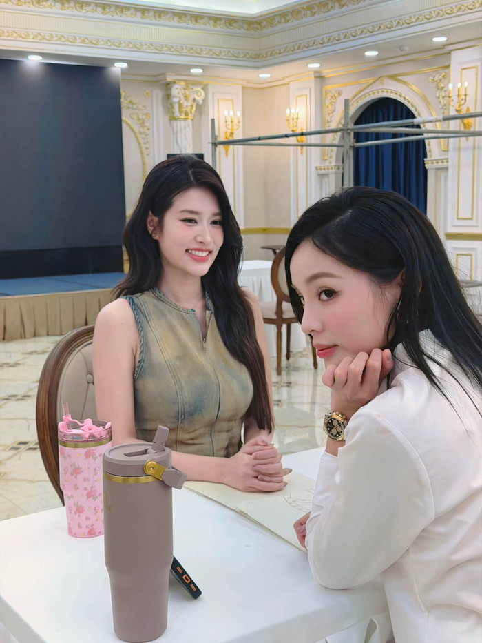 Kỳ Duyên và Thiên Ân thể hiện sự vui vẻ mỗi khi ở bên nhau.