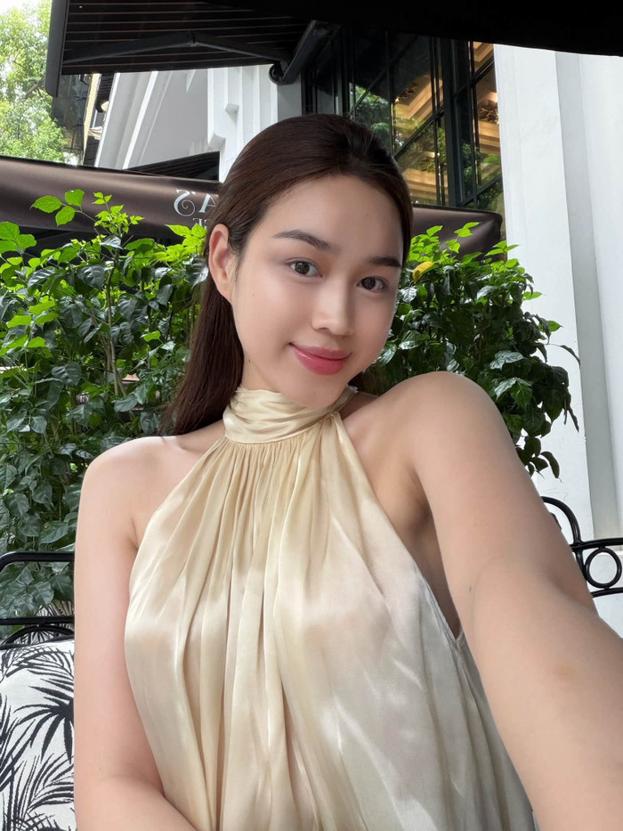 Đỗ Thị Hà hiếm hoi chia sẻ những hình ảnh đời thường lên mạng xã hội sau khi lập gia đình.