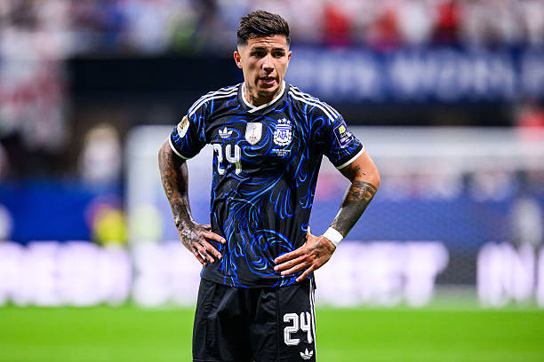Tương lai của Enzo Fernandez tại Chelsea đang trở nên bất định.