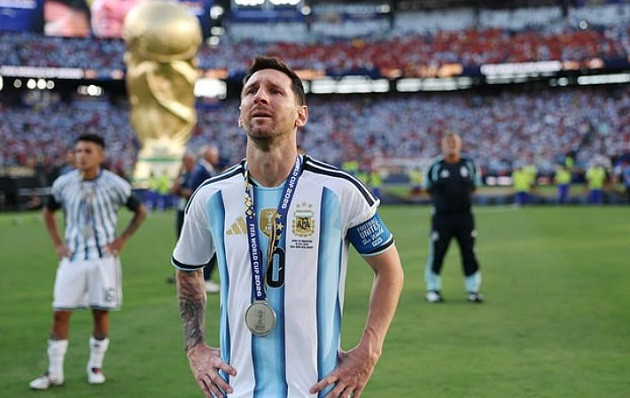 Argentina hoàn toàn lép vế trước lối chơi kiểm soát của Tây Ban Nha