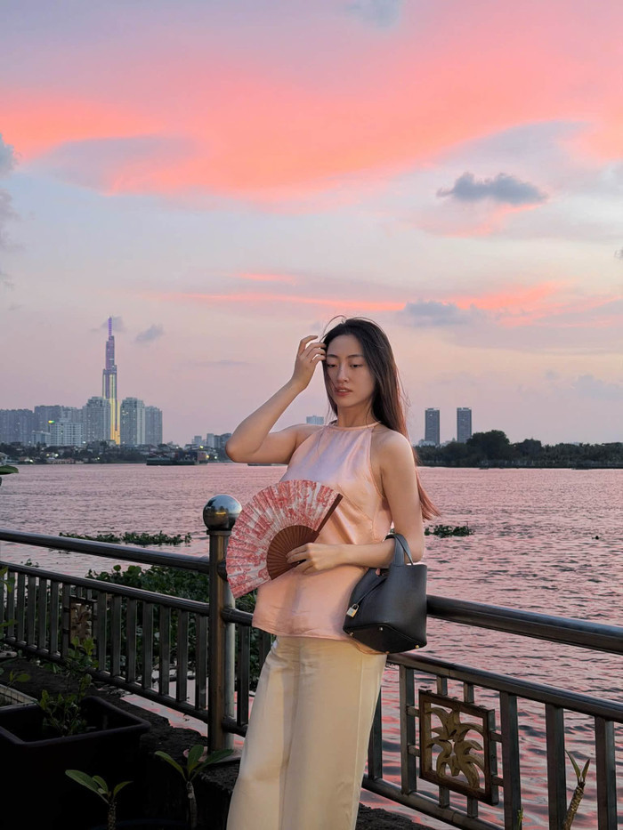 Khoảnh khắc bình yên của Hoa hậu Lương Thùy Linh
