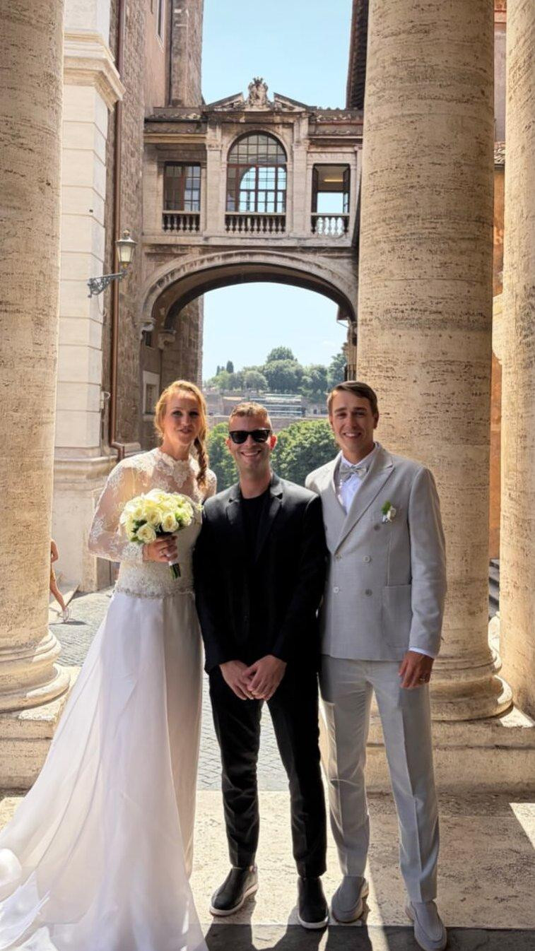 Tay vợt Liudmila Samsonova và chồng Alessandro Dumitrache trong ngày cưới tại Rome, Ý.
