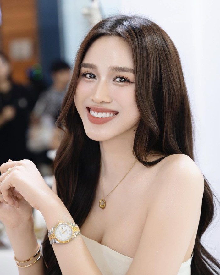 Đỗ Thị Hà duy trì phong độ nhan sắc sau 6 năm