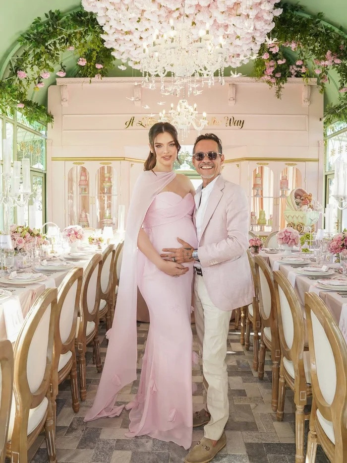 Nadia Ferreira và Marc Anthony duy trì hôn nhân hạnh phúc bất chấp khoảng cách tuổi tác.