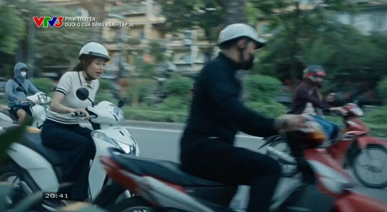 Sinh chăm sóc vết thương cho Diệu