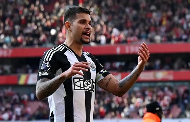 Bruno Guimaraes là mục tiêu tuyến giữa hàng đầu của Arsenal hè này