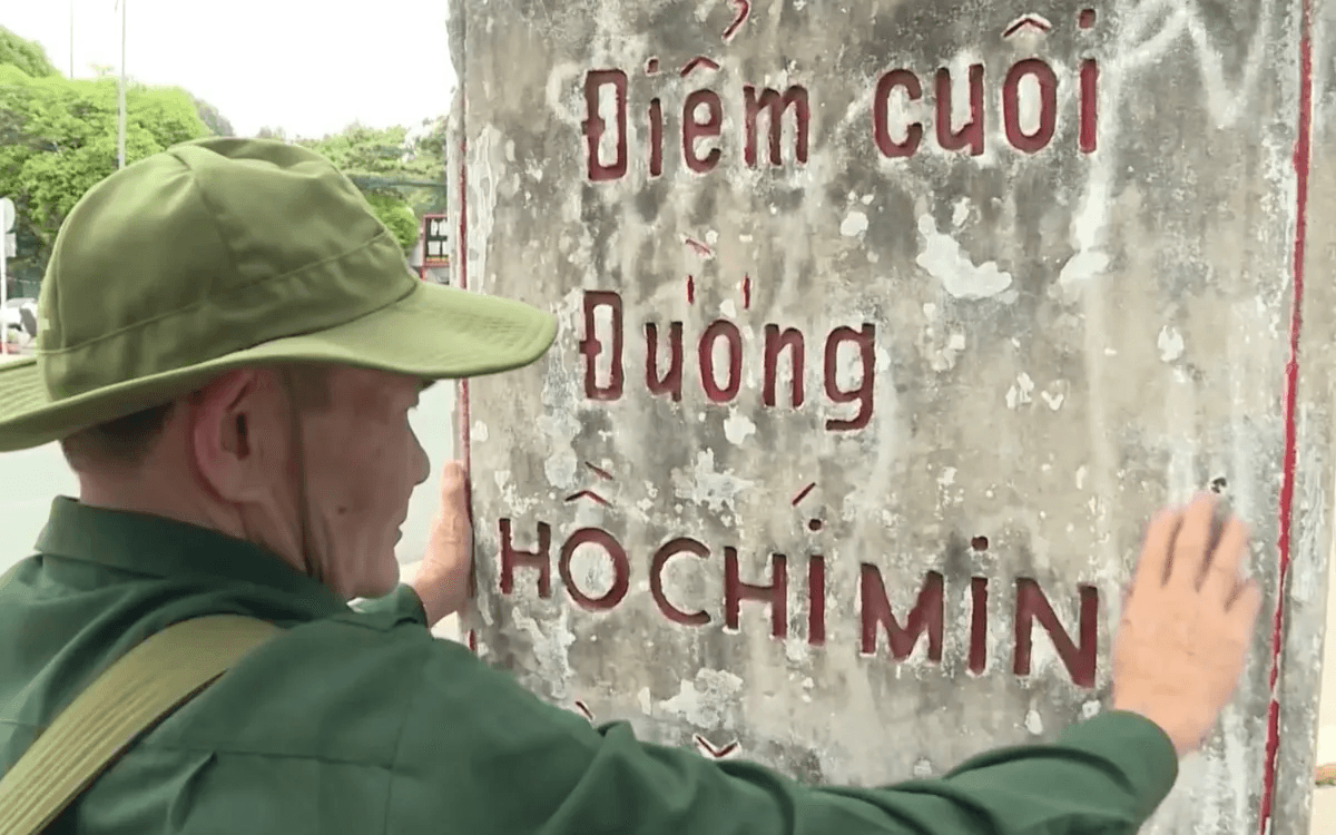 Phim tài liệu Điểm cuối con đường huyền thoại