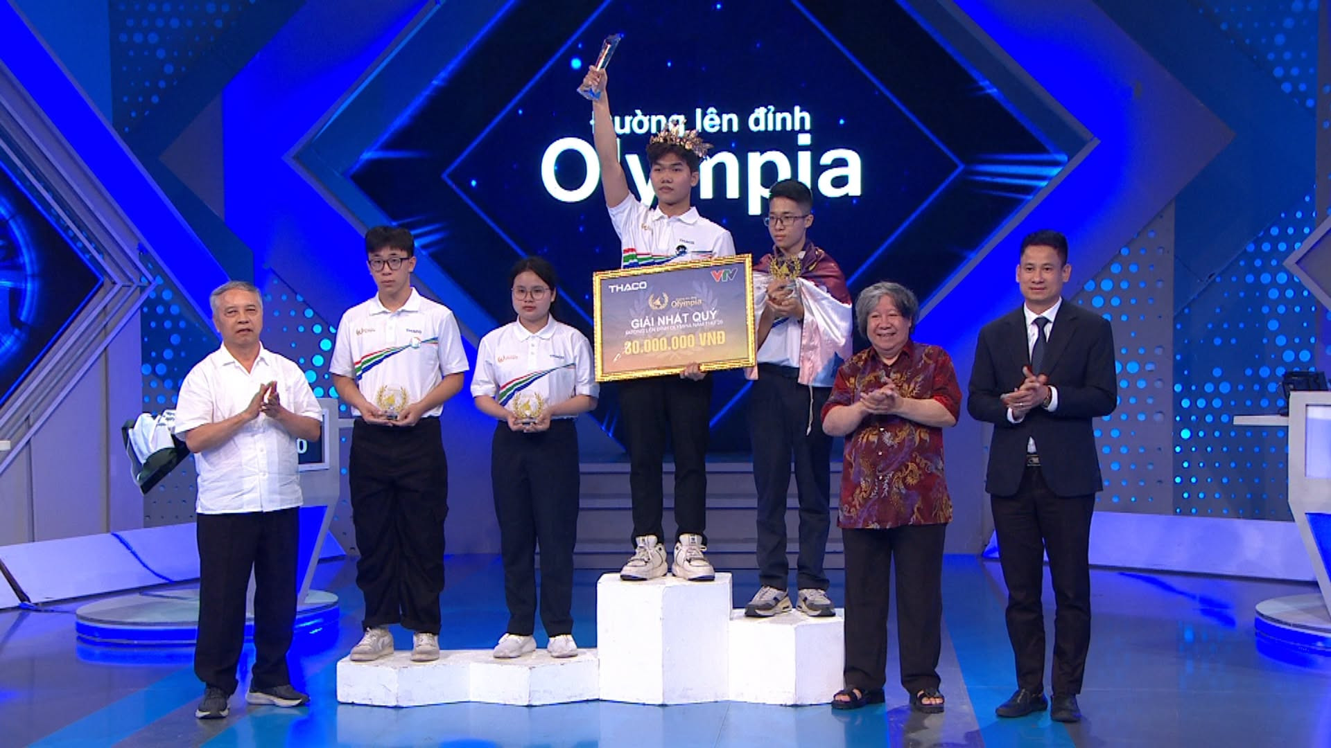 Nguyễn Huy Quang Minh giành vòng nguyệt quế cuộc thi Quý 3 Đường lên đỉnh Olympia 2026
