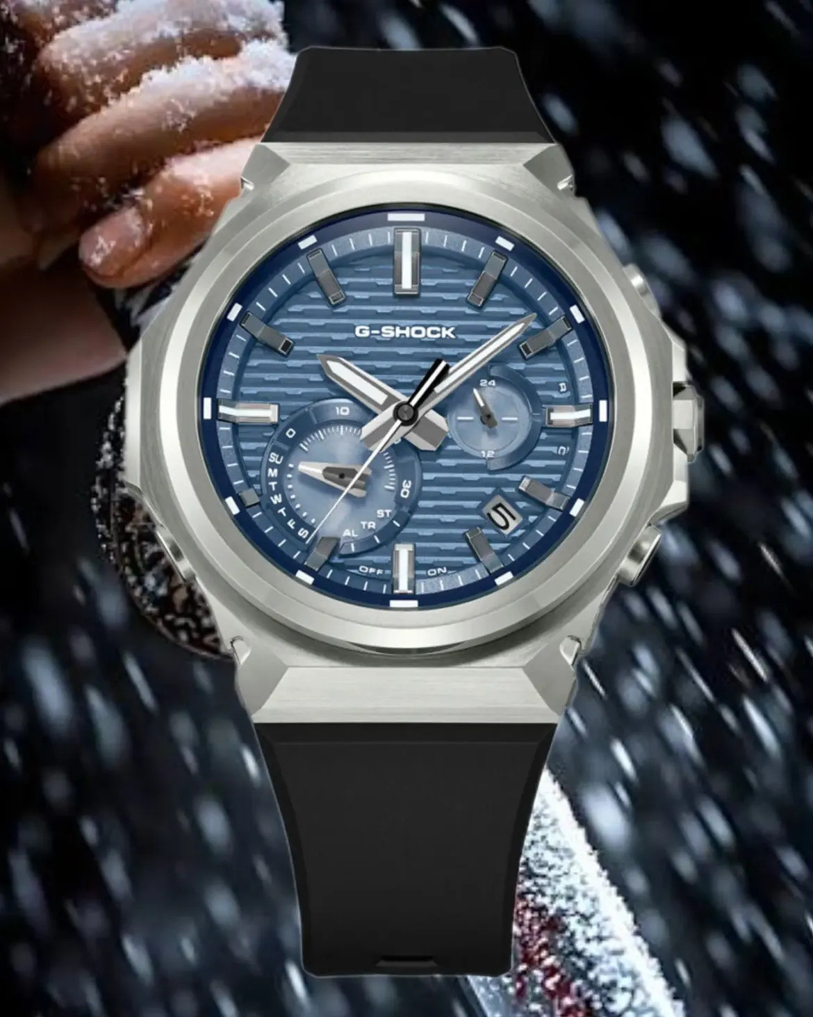 Mặt sau nắp lưng thép không gỉ của Casio GST-B1000